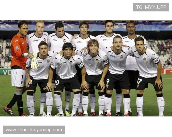 “华金·托比利亚的防守技艺与领导能力,成就美洲狮队的核心防线” “华金·托比利亚的防守技艺与领导能力,成就美洲狮队的核心防线”